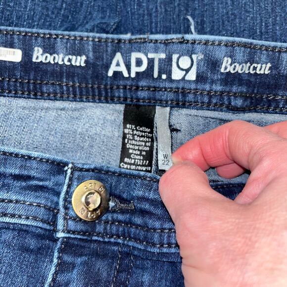 APT. 9 Women’s Plus Size 22W Bootcut Jeans – Dark Wash Embellished Pockets - Picture 6 of 7